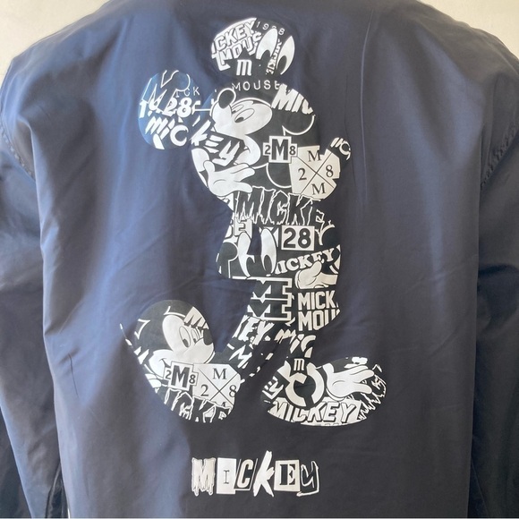 Neff x Disney | Mickey Mouse Mosaic Nylon Water Resistant Windbreaker - Picture 4 of 7